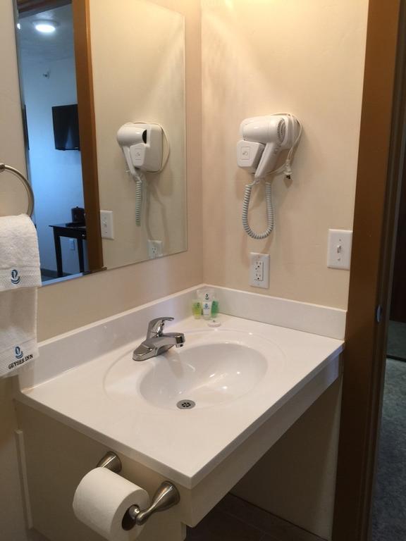 Geyser Inn ウェスト・イエローストーン 部屋 写真